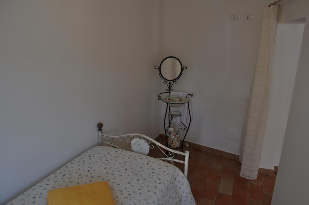 Roseus La Casa Vacanze Nei Sassi มาเตรา ภายนอก รูปภาพ